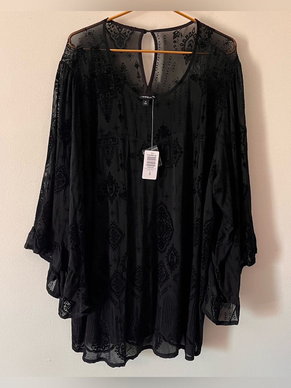 torrid NWT Black Sheer Velvet Burnout Bell Sleeve Tunic Boho Peasant Goth 5X 28 - Picture 7 of 11